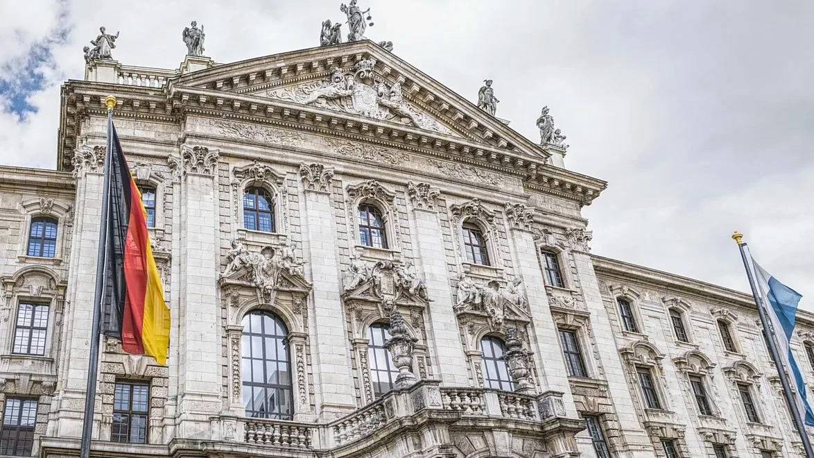 munich, architecture, court of justice, the federal constitutional court, bavaria, district court, facade, flag, buildin